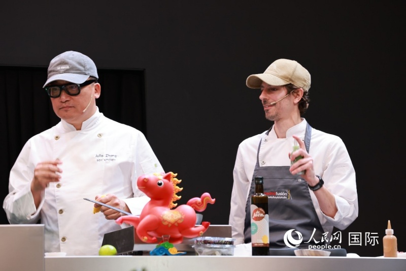 ��������ƽ���󣩺������޲������ֳ������ʳ  ��Ӱ ������