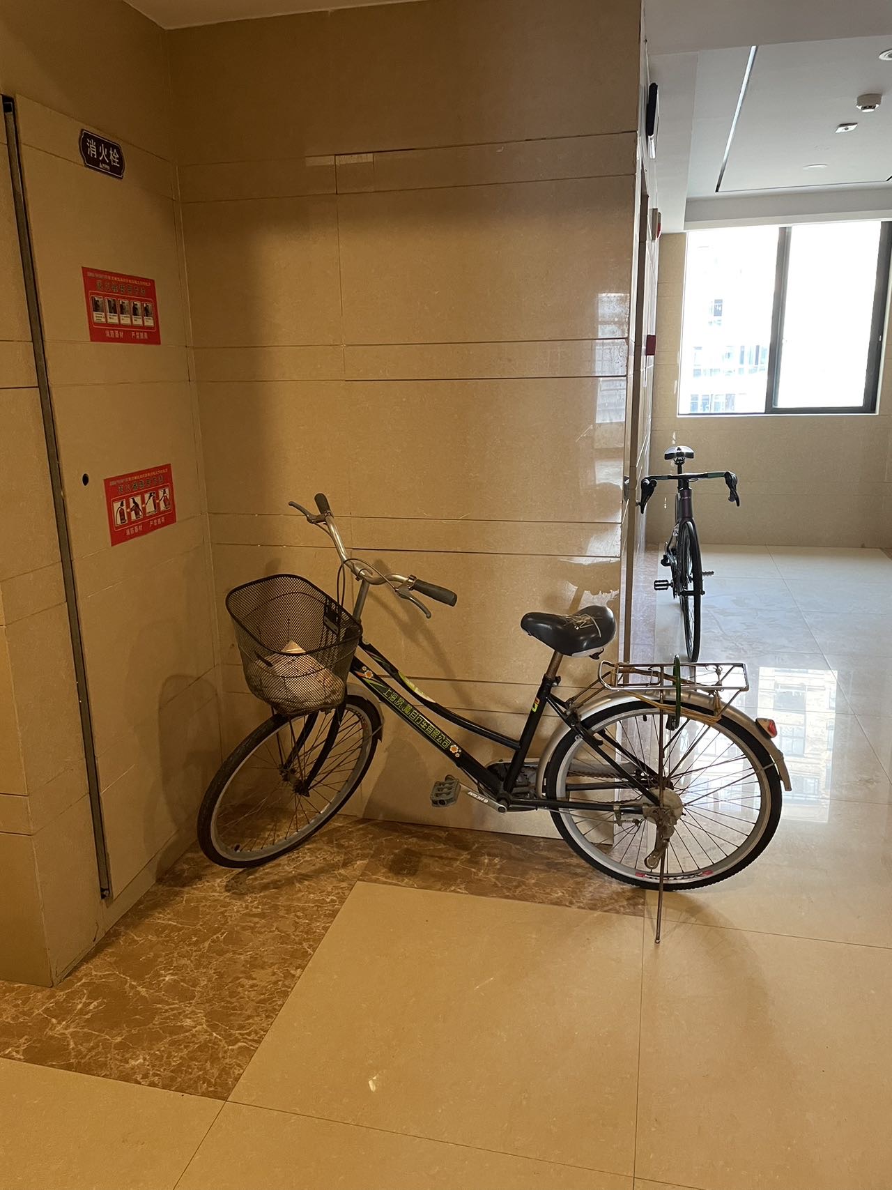 ���ѷ�ӳ����˨���������ܷ��߹�ͼ