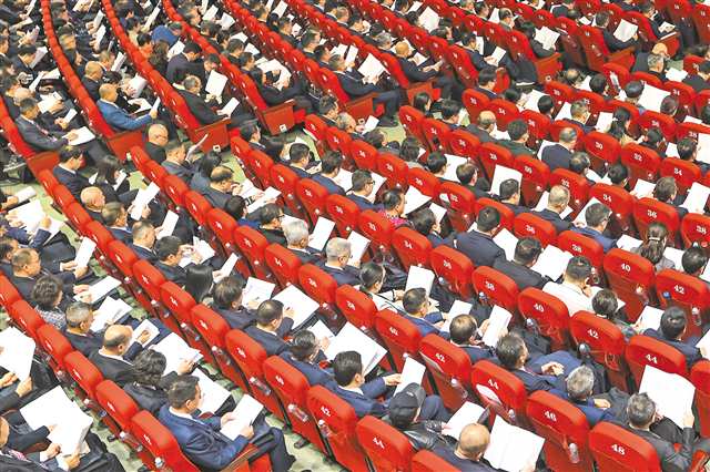 1��27�գ���������������ã�����ЭίԱ��������ȡ���档���գ�����Э�����Ĵλ��鿪Ļ�� ���� ��ʫ�� ��/�Ӿ�����