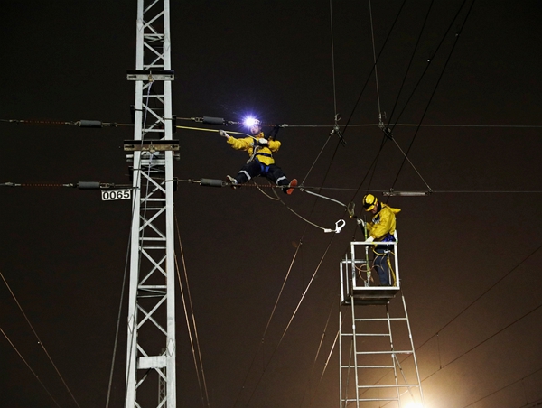 �Ӵ������������ɲ���������������