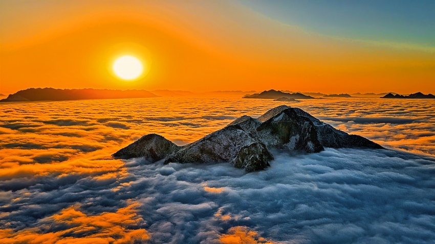 ��������ƺ��䡣ʯ����