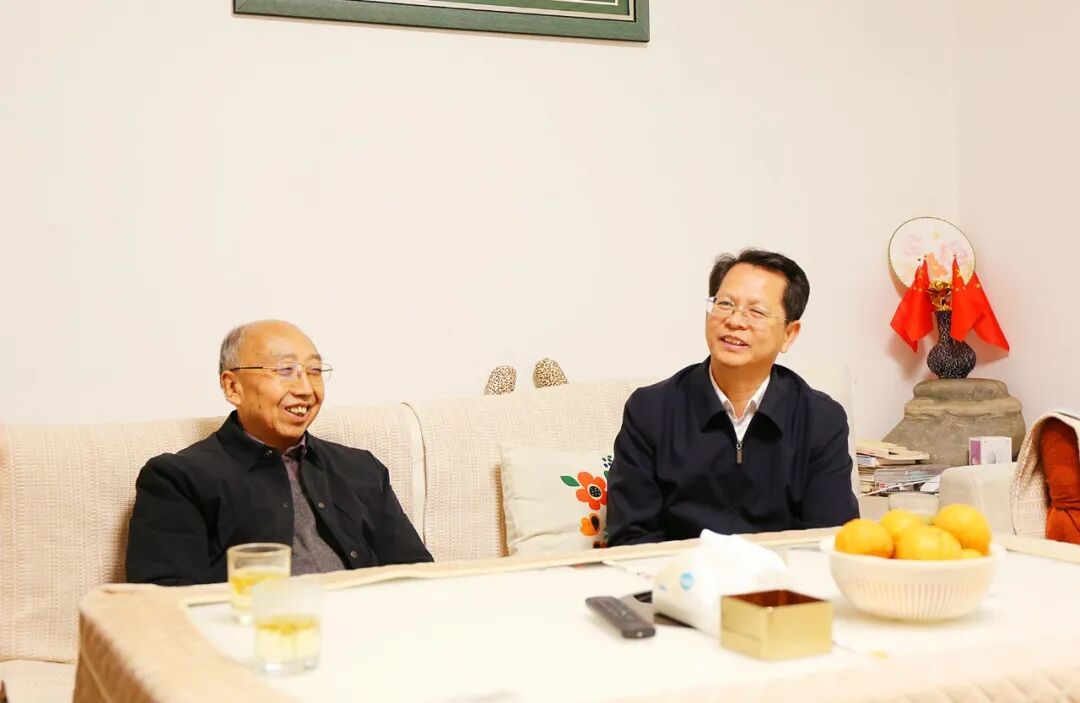 ͭ�����˴�ί�ᵳ����Ǻ���ɿ���ο���������쵼���񻪡�