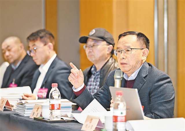 1��30�գ�����Э�����Ĵλ���ίԱס�أ���ЭίԱ���������и߼�����Ժ�������桢��������Ժ�������档���� �Ž��� ��/�Ӿ�����