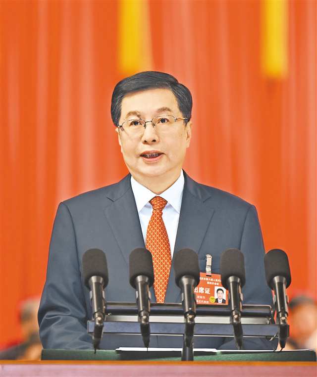 1��28�գ���������������ã������е�����������������Ĵλ���¡�ؿ�Ļ���г����⻪�������������档���� ���� ���ɭ ��/�Ӿ�����