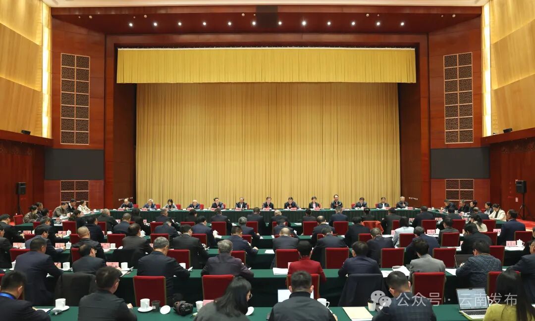 1��29�����磬ʡ��Эʮ�����Ĵλ�����е�һ��������Э�̻ᡣ�ܲ� ��