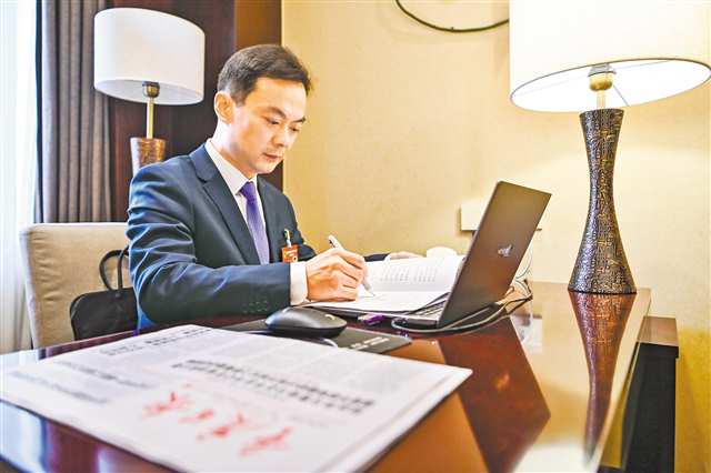 1��27�գ��������˴��Ĵλ������ס�أ����˴������־���������Լ�׼���Ľ��顣���� ���ɭ ��/�Ӿ�����