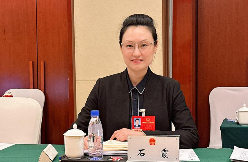 ������˴����������й������ŵ�һ�������޹�˾��·���Ӽ�ʻԱʯϼ�����������ɷá��ܷ��߹�ͼ