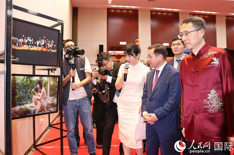 ��ֳ������������� ��ǿ��