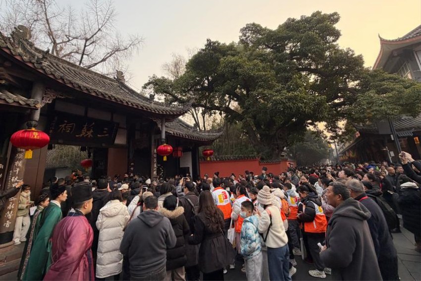 üɽ����������ݾ��м����ն��µ���989�ꡰ���ջᡱ�ֳ�����������