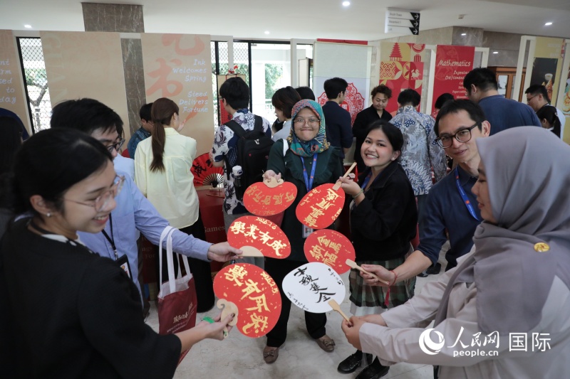 �ֳ�����չʾ�����������鷨����Ʒ������������ ��ʦ����