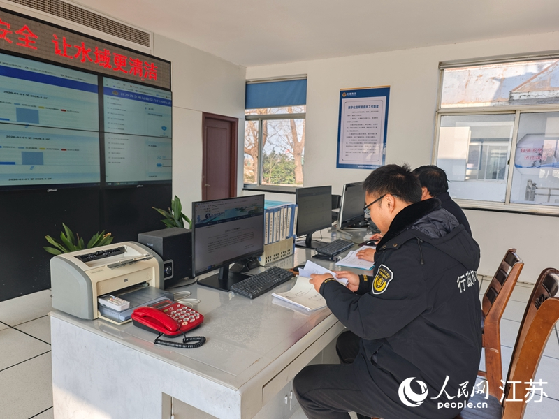 �·ɻ��ڹ����С����������� ����ޱ��