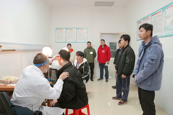 ��������ֳ���׿ܷ����