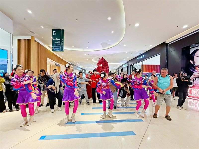 ���żӴ����빫԰�̳��Ŀ�����ֳ�����Ա�뵱��������������Ŀ�������������ʴ������Ĺ�ͼ