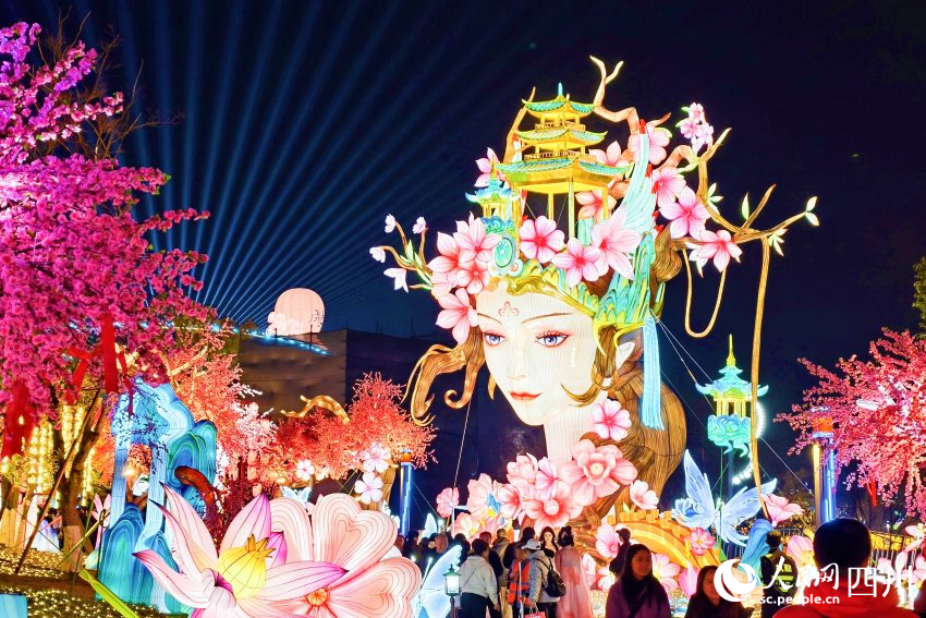 µÚ55½ì³É¶¼¹ú¼ÊÐÜèµÆ»áÏÖ³¡¡£ÈËÃñÍø ÕÔ׿ÀÖÉã