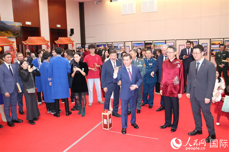 ��ֳ������������� ��ǿ��