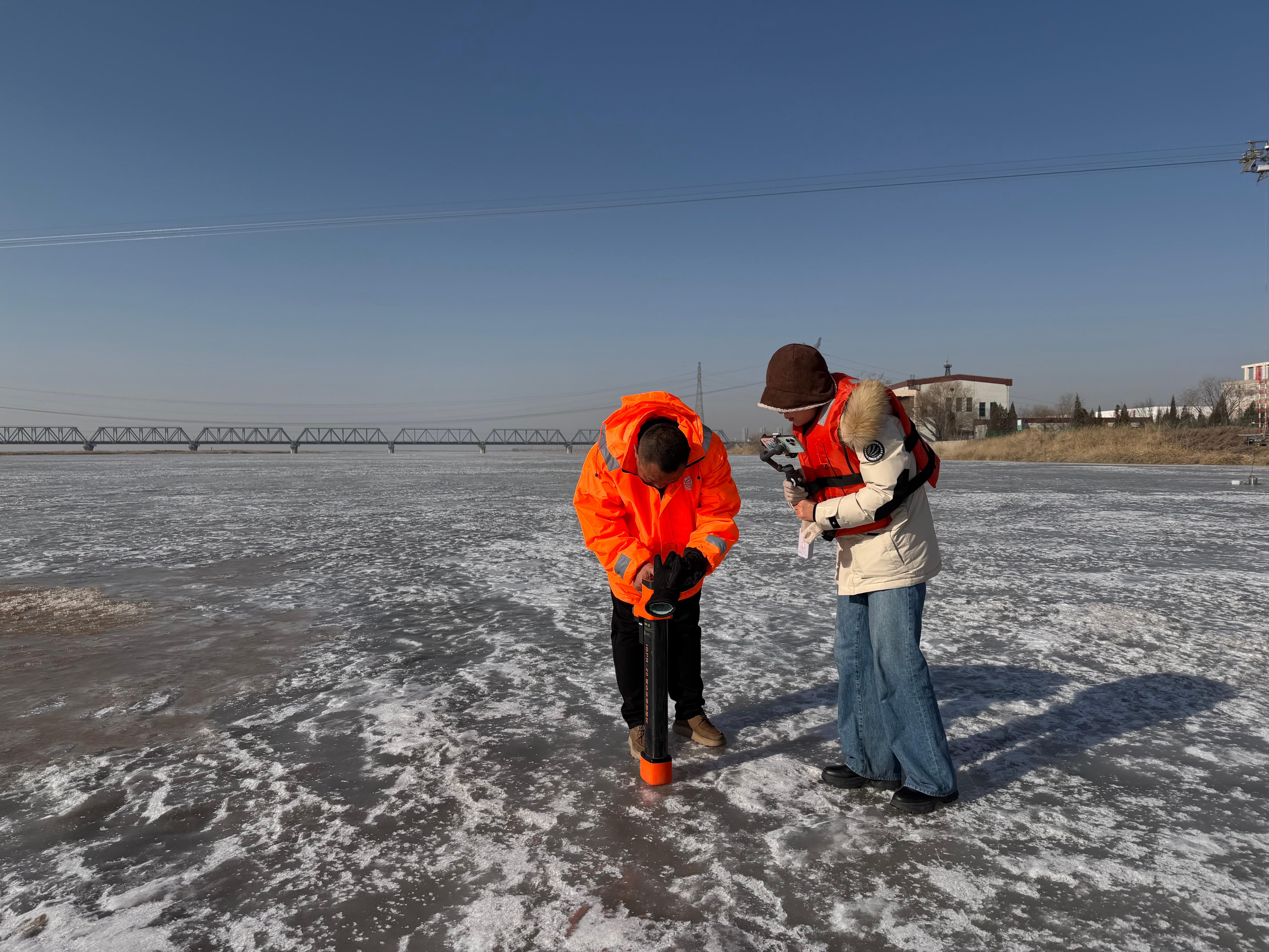 ��ͷˮ��վְ�����ڽ��б������������������ ŷ���׼���