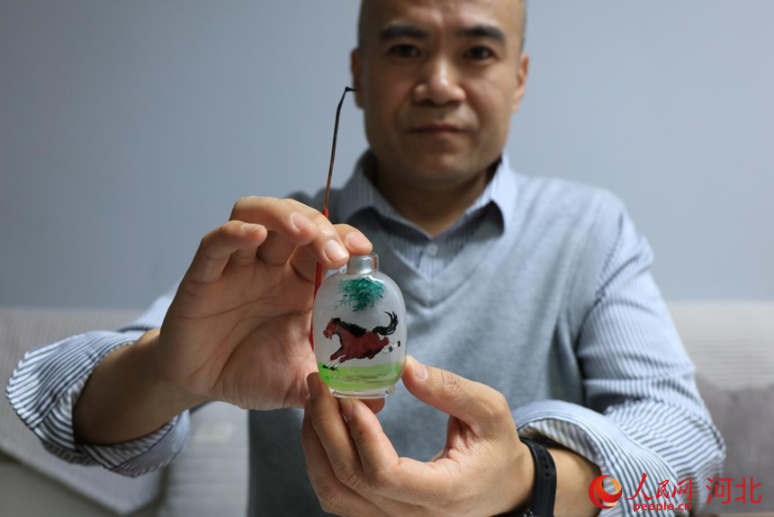 ��ˮ�ҳ�������Ȼ�ڻ������Һ���Ȼչʾ����ȥ����������������ʹ���Ʒ���������Ʒ������������ �̷���