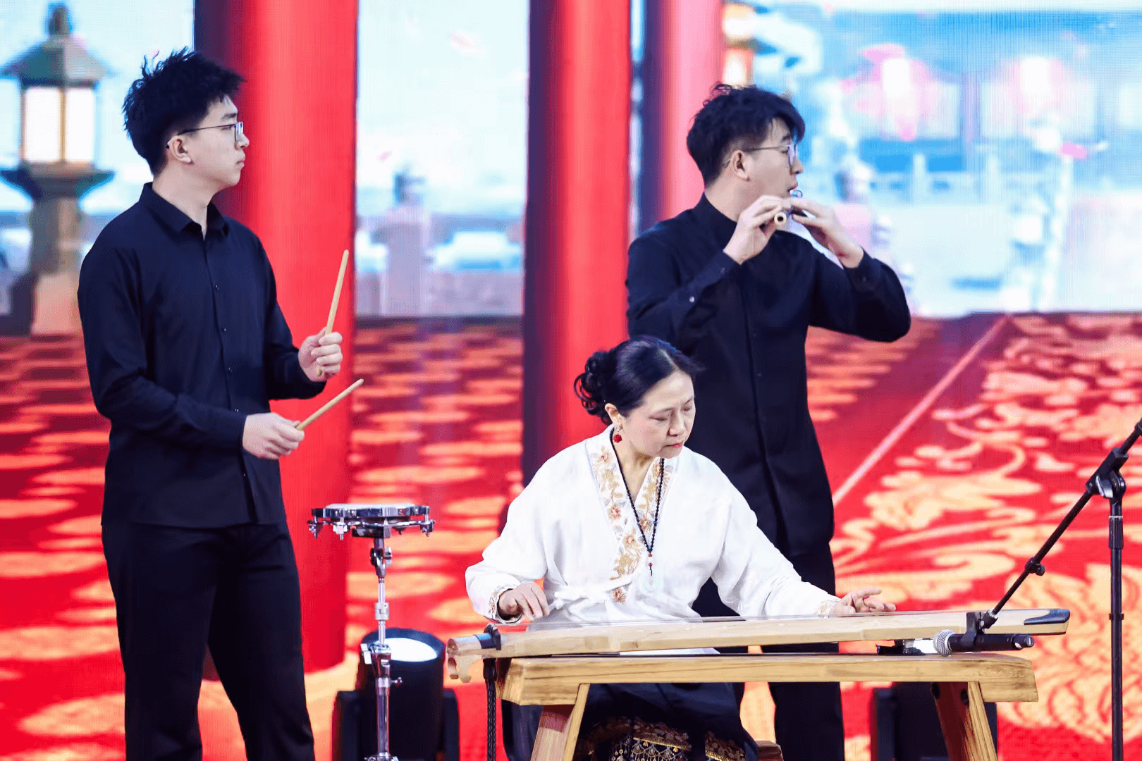 Ⱥ�������Ŷӱ��ݽ�Ŀ���ȷ���ί���Ű칩ͼ