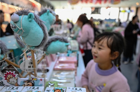 2��22�գ����ղ���Ժ���ο͹��������Ĵ���Ʒ���������� ��F� ��