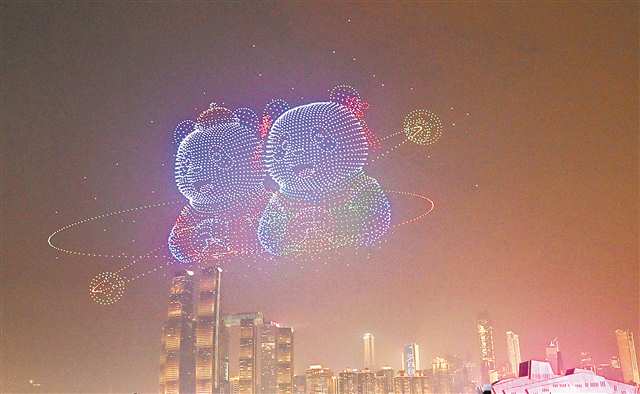 ���˻��ƹ���չ�ֺ�̬�������èͼ�������� л��ǿ ��/�Ӿ�����