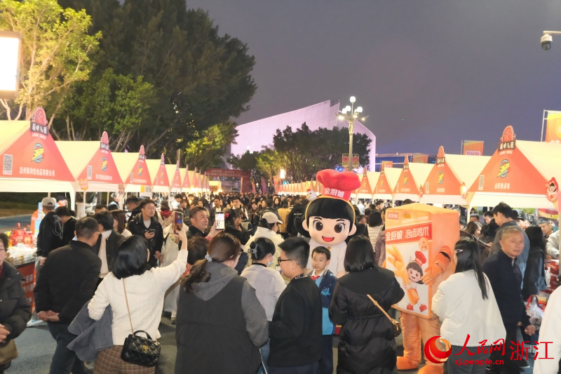 �������������Ĺ㳡����м����������������� ������