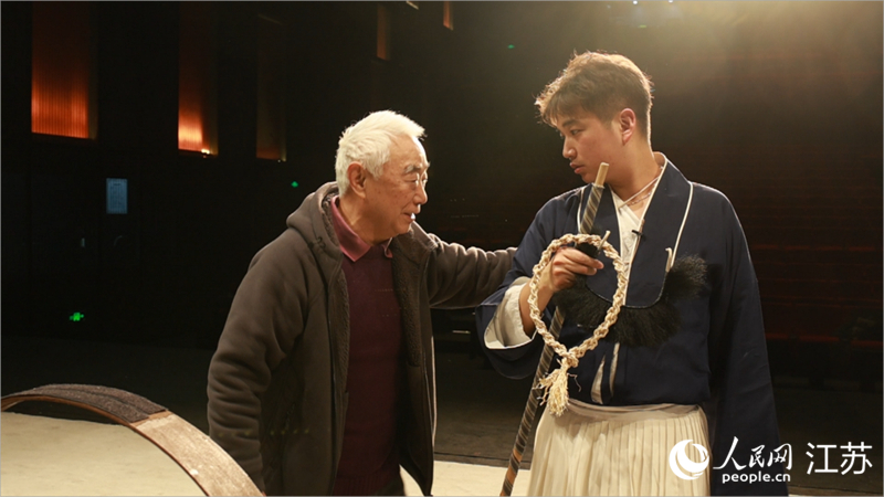 �������������������٣�������ָ��������Ա�������� ��Ң��