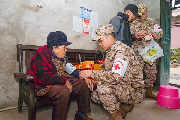 �ٱ��Ǹ����˲���Ѫѹ���׷�����