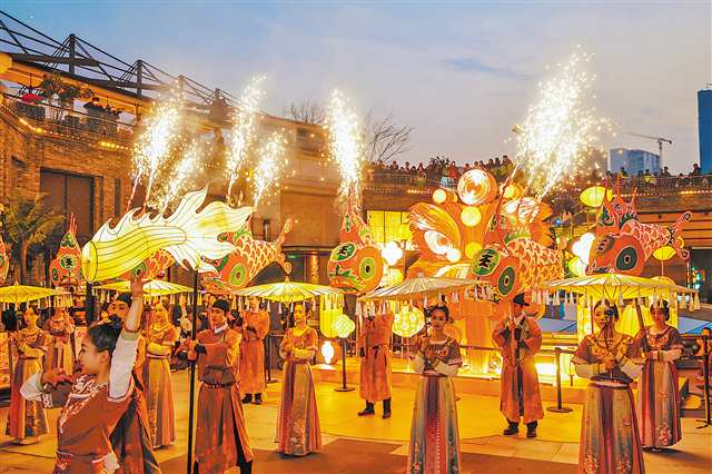 �ͻ��ơ���2��20�գ��ϰ������λ㹺�﹫԰�����´��޶�Ѳ�Ρ���Լ��Ӱ ����/�Ӿ�����