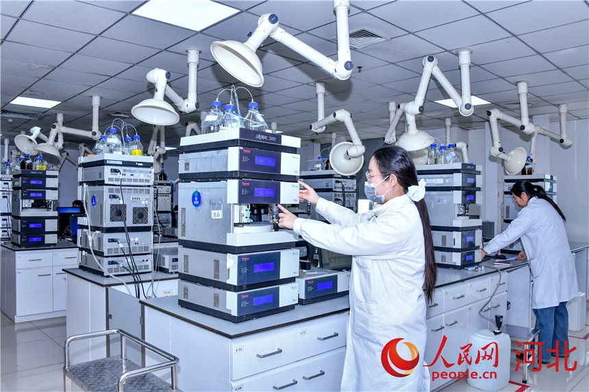 ��Һ��ɫ���ң�������Ա���ڽ��в�Ʒ�������Ĵ��������������� ������