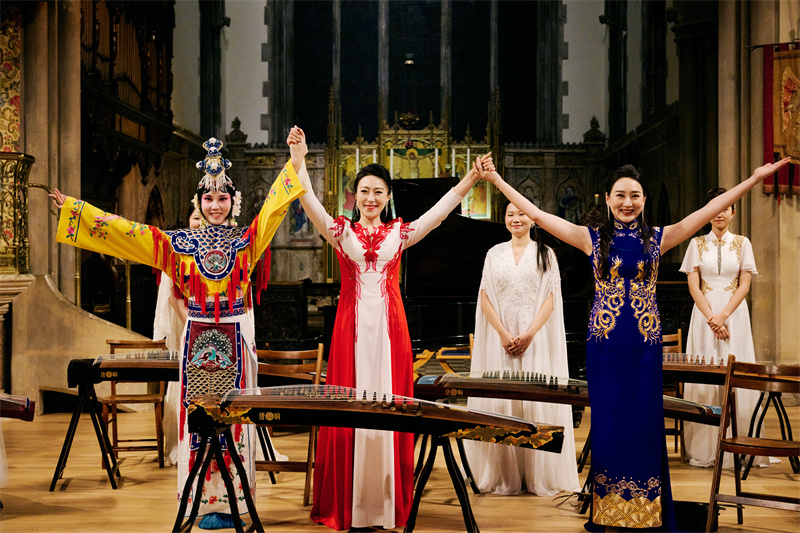 ͼƬΪÑݳöÏÖ³¡¡£ ÑîºÆÅôÉã