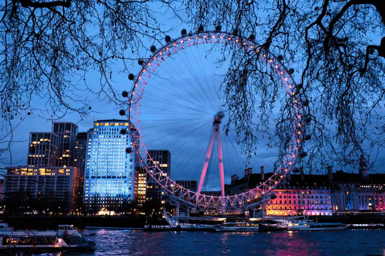 �׶�������ף�����´��ֳ����������