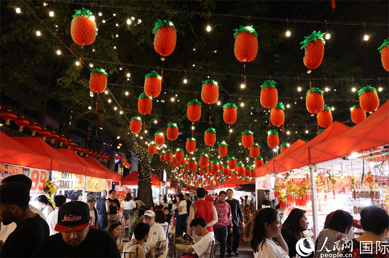 �̳�����ೡ��������߹ң��й�����ҹĻ�����ų��µķ�ɡ����������߷���  ��