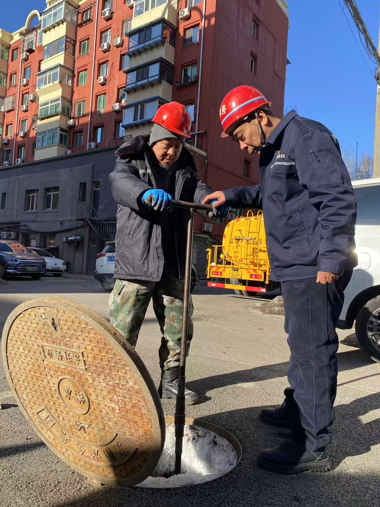 ���ǻ�ˮ��ƽ̨��׼������С��Χ�ڣ�����Ӫҵ�ֹ�˾��ѹ�Ƹ��Ƴ����ң���һ������ѹά�޶���೤����������������ٿ�չ©���Ų鹤����