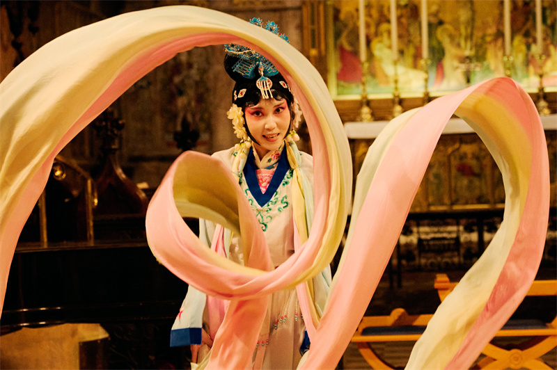 ͼƬΪÑݳöÏÖ³¡¡£ ÑîºÆÅôÉã