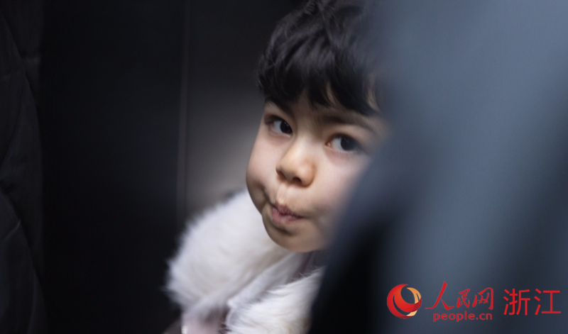 С������������ ����ε��