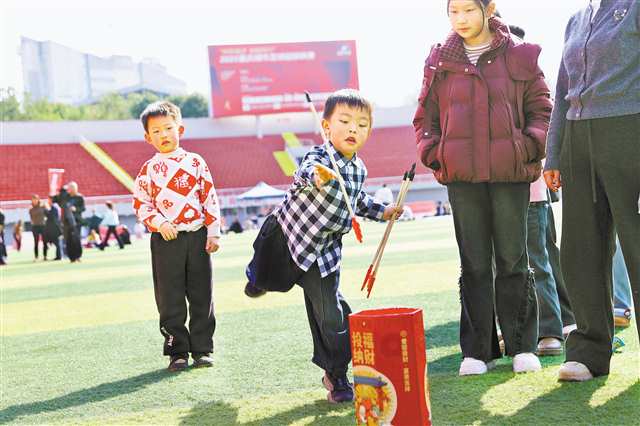 2��19�գ�ǭ������������Ȥζ������԰��ֳ�����Լ��Ӱ ����/�Ӿ�����