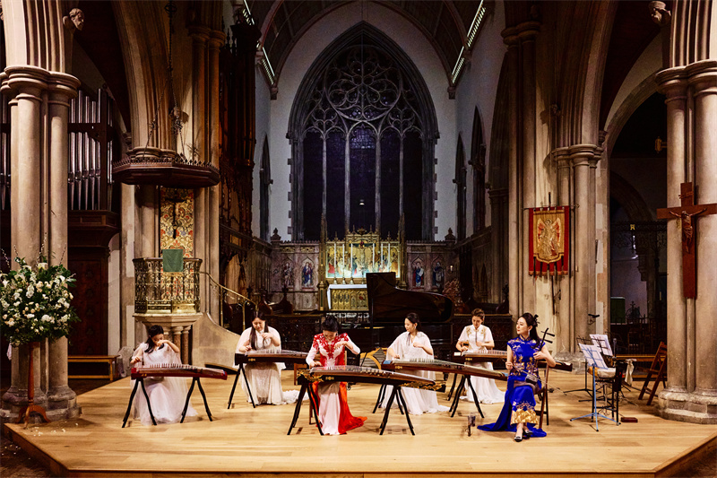 ͼƬΪÑݳöÏÖ³¡¡£ÑîºÆÅôÉã