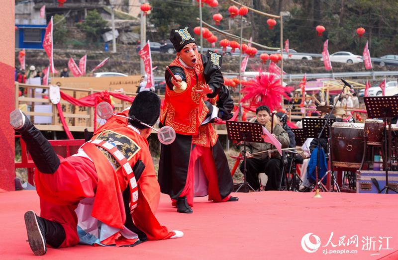 折子戏《过河》。人民网记者 郭扬摄